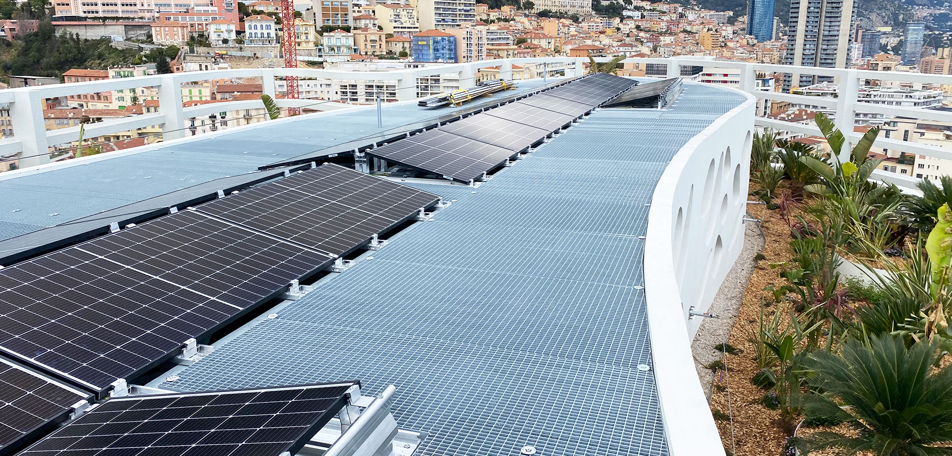 Solutions renouvelables avec centrale solaire sur toiture en milieu urbain